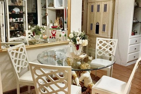 Кондоминиум с 3 спальнями в Бангкоке, Таиланд № 86676 - фото 2