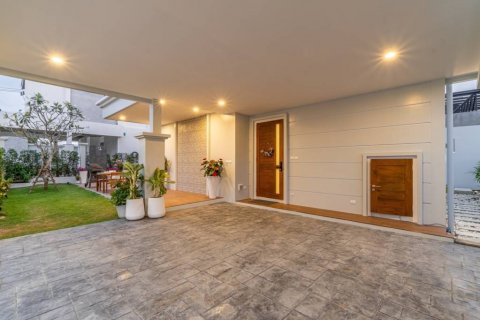 Дом в Паттайе, Таиланд с 4 спальнями  № 86720 - фото 6