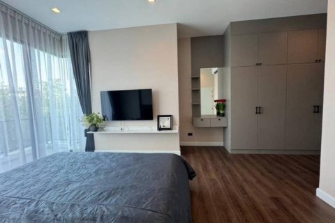 House in Bang Kaeo, Thailand 4 bedrooms № 132729 - photo 6