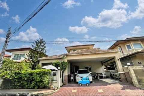 House in Pak Kret, Thailand 3 bedrooms № 124759 - photo 1