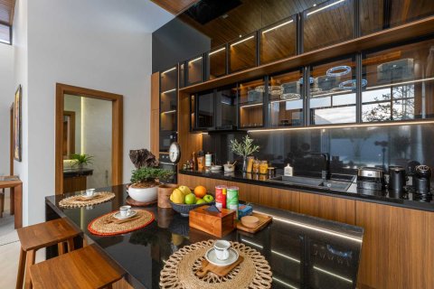 House in Bang Tao, Thailand 4 bedrooms № 120936 - photo 5