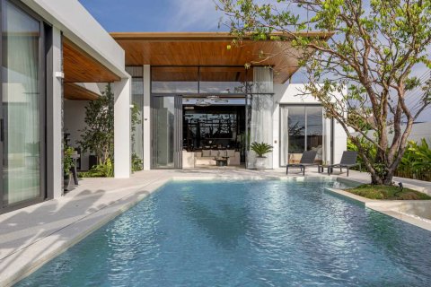 House in Bang Tao, Thailand 4 bedrooms № 120936 - photo 1