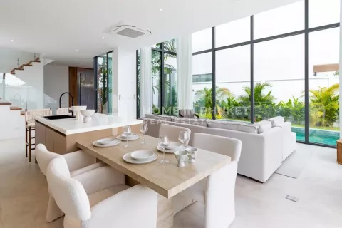 House in Bang Tao, Thailand 4 bedrooms № 133153 - photo 10