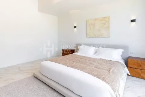 House in Bang Tao, Thailand 4 bedrooms № 133153 - photo 24