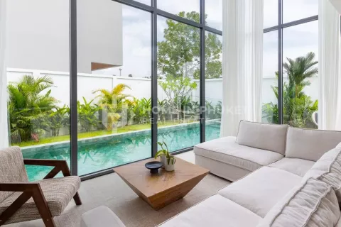 House in Bang Tao, Thailand 4 bedrooms № 133153 - photo 5