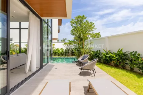 House in Bang Tao, Thailand 4 bedrooms № 133153 - photo 4