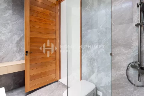 House in Bang Tao, Thailand 4 bedrooms № 133153 - photo 17