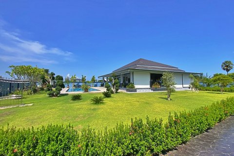 Дом в Хуа Хине, Таиланд с 4 спальнями  № 125141 - фото 3