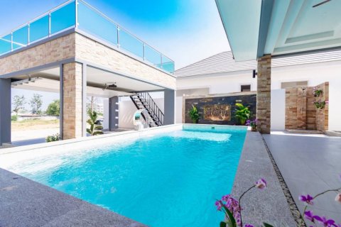 Вилла в Хуа Хине, Таиланд с 3 спальнями  № 85633 - фото 1