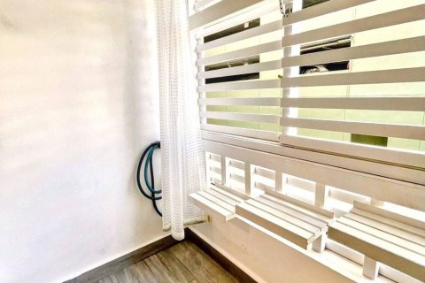 Condo in Bangkok, Thailand, 2 bedrooms  № 119703 - photo 10