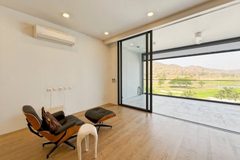 Condo in Hua Hin, Thailand, 1 bedroom  № 119705 - photo 5