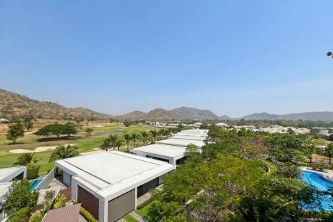Condo in Hua Hin, Thailand, 1 bedroom  № 119705 - photo 1