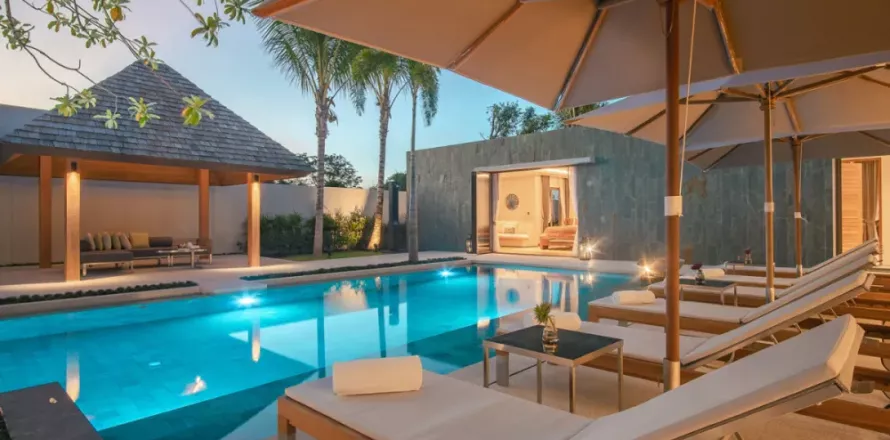 Villa in Phuket, Thailand 4 bedrooms № 125082