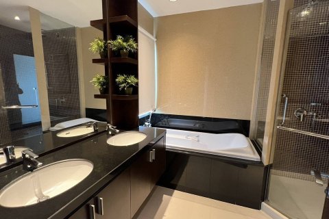 Кондоминиум с 3 спальнями в Патхум Ване, Бангкок, Таиланд № 123891 - фото 5