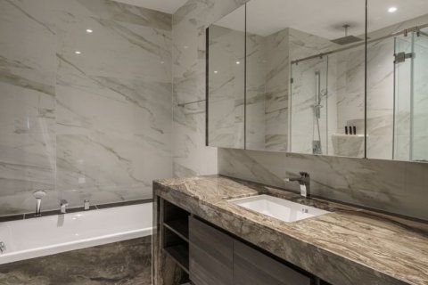 Condo in Sathon, Bangkok, Thailand, 3 bedrooms  № 123846 - photo 14