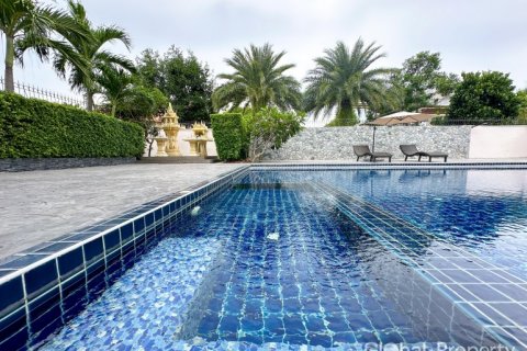 House in Pattaya, Thailand 4 bedrooms № 119573 - photo 7