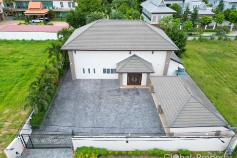 House in Pattaya, Thailand 4 bedrooms № 119573 - photo 6