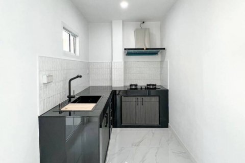 House in Ko Kaeo, Thailand 4 bedrooms № 119578 - photo 7
