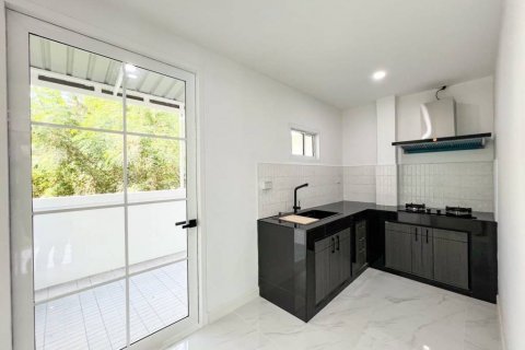 House in Ko Kaeo, Thailand 4 bedrooms № 119578 - photo 8