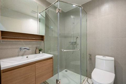 Condo in Khlong Toei, Bangkok, Thailand, 2 bedrooms № 123947 - photo 6