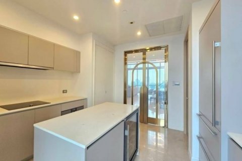Condo in Khlong San, Bangkok, Thailand, 4 bedrooms  № 123943 - photo 19