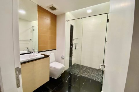 Condo à Sathon, Bangkok, Thaïlande, 2 chambres  № 123944 - photo 17