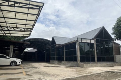 Дом в Чианграе, Таиланд с 6 спальнями  № 105204 - фото 1