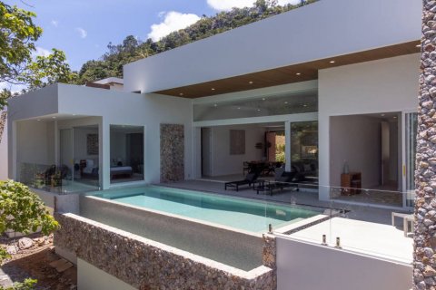 Villa in Surat Thani, Thailand 3 bedrooms № 125876 - photo 2