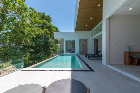 Villa in Surat Thani, Thailand 3 bedrooms № 125876 - photo 3