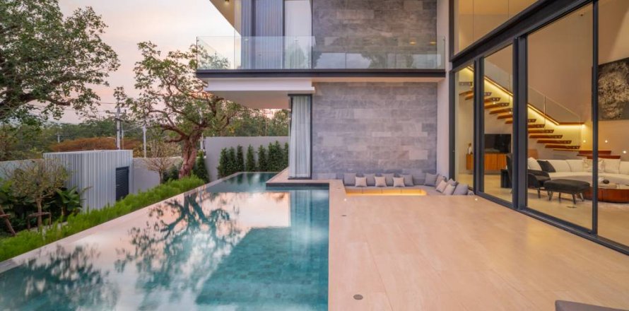 Villa in Chalong, Thailand 4 bedrooms № 125873