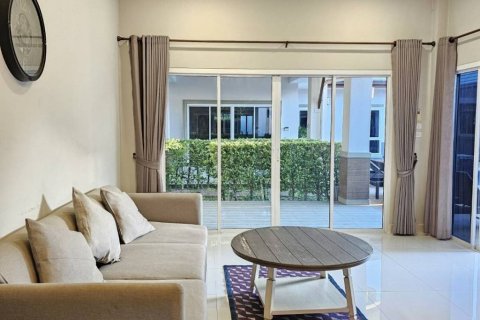 Villa in Pattaya, Thailand 12 bedrooms № 86641 - photo 4