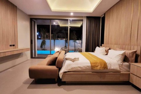 Вилла в Чалонге, Таиланд с 4 спальнями  № 86639 - фото 8