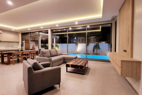 Вилла в Чалонге, Таиланд с 4 спальнями  № 86639 - фото 4