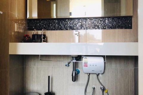 Condo in Bangkok, Thailand, 1 bedroom  № 143687 - photo 7