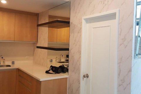 Кондоминиум с 2 спальнями в Бангкоке, Таиланд № 143683 - фото 16