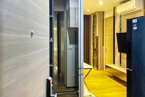 Condo in Bangkok, Thailand, 2 bedrooms  № 126684 - photo 4