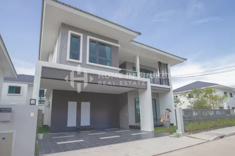 House in Phuket, Thailand 4 bedrooms № 131671 - photo 1