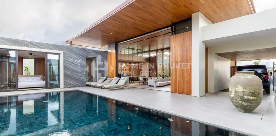 House in Phuket, Thailand 4 bedrooms № 131668