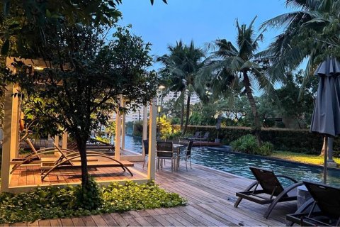 Condo à Bangkok, Thaïlande, 3 chambres  № 143235 - photo 1