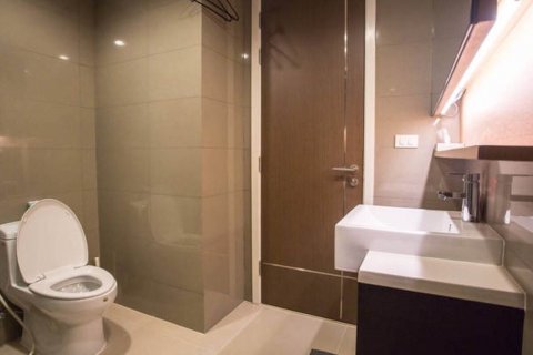 Кондоминиум с 1 спальней в Бангкоке, Таиланд № 143213 - фото 4