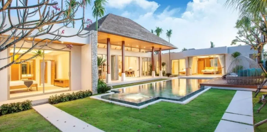 Villa in Phuket, Thailand 4 bedrooms № 107723