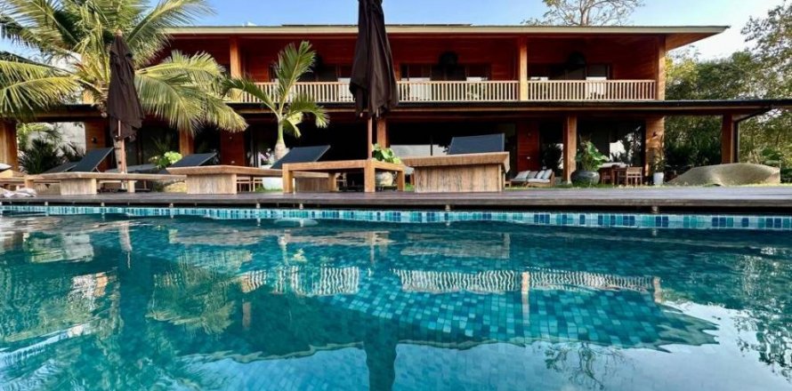 Villa in Ko Samui, Thailand 10 bedrooms № 104212