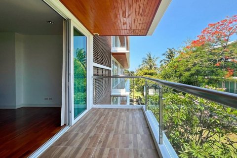 Кондоминиум с 2 спальнями в Хуа Хине, Таиланд № 99965 - фото 2