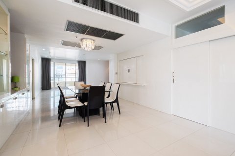 Condo à Watthana, Bangkok, Thaïlande, 4 chambres № 123780 - photo 11