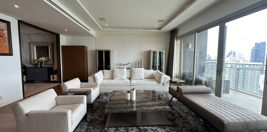 Condo in Bangkok, Thailand, 3 bedrooms  № 142989