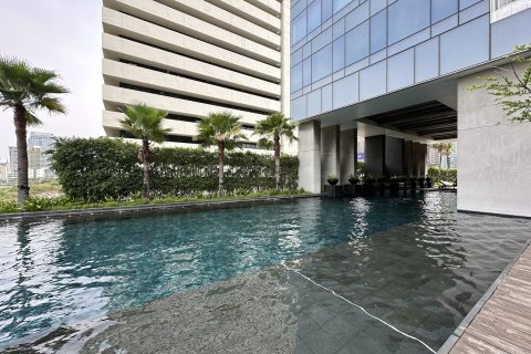 Condo in Bangkok, Thailand, 3 bedrooms  № 142989 - photo 28