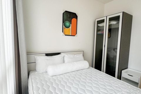 Condo in Bangkok, Thailand, 2 bedrooms № 142993 - photo 7