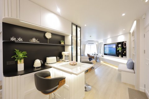 Condo in Bangkok, Thailand, 2 bedrooms  № 142994 - photo 5