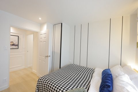 Condo in Bangkok, Thailand, 2 bedrooms  № 142994 - photo 14