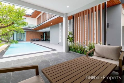 Maison à Pattaya, Thaïlande 5 chambres № 100779 - photo 8